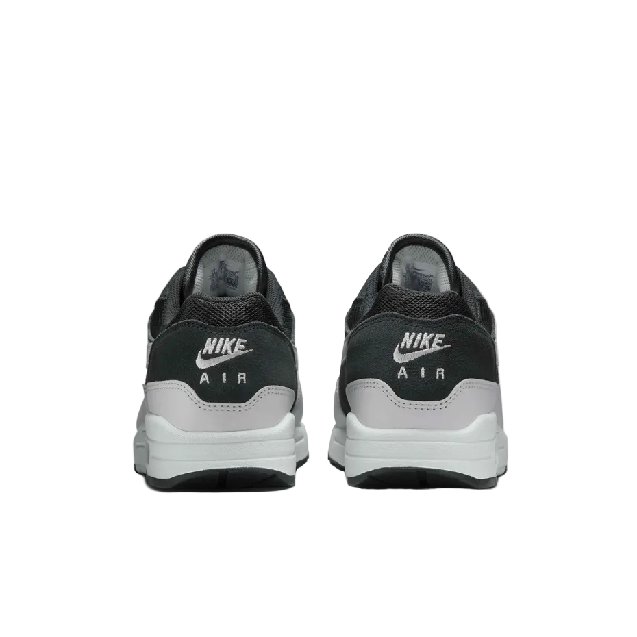 Nike Air Max 1 Essential