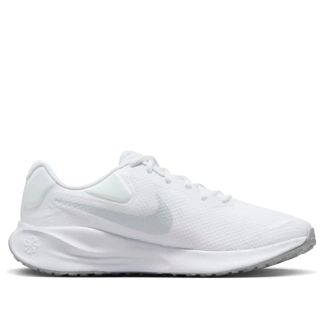 Nike Revolution 7