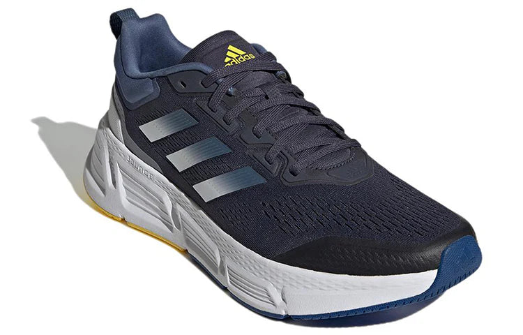 Adidas questar