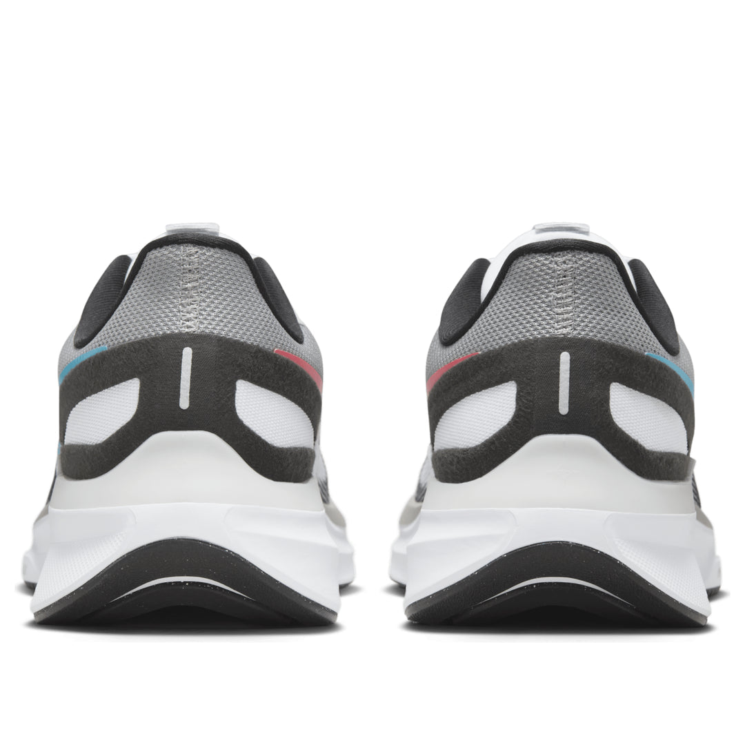 Nike Structure 25