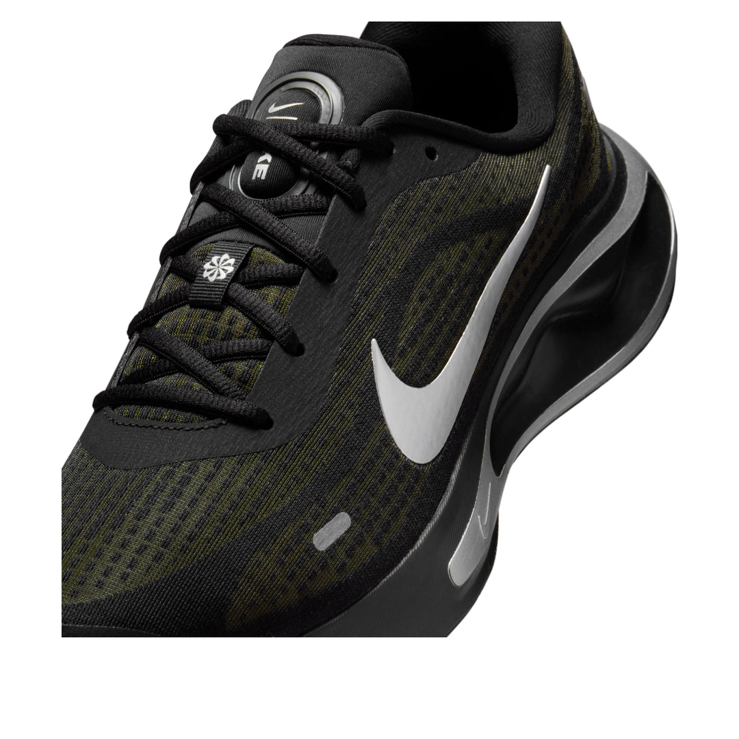 Nike-Journey Run 'Black Metallic Silver'