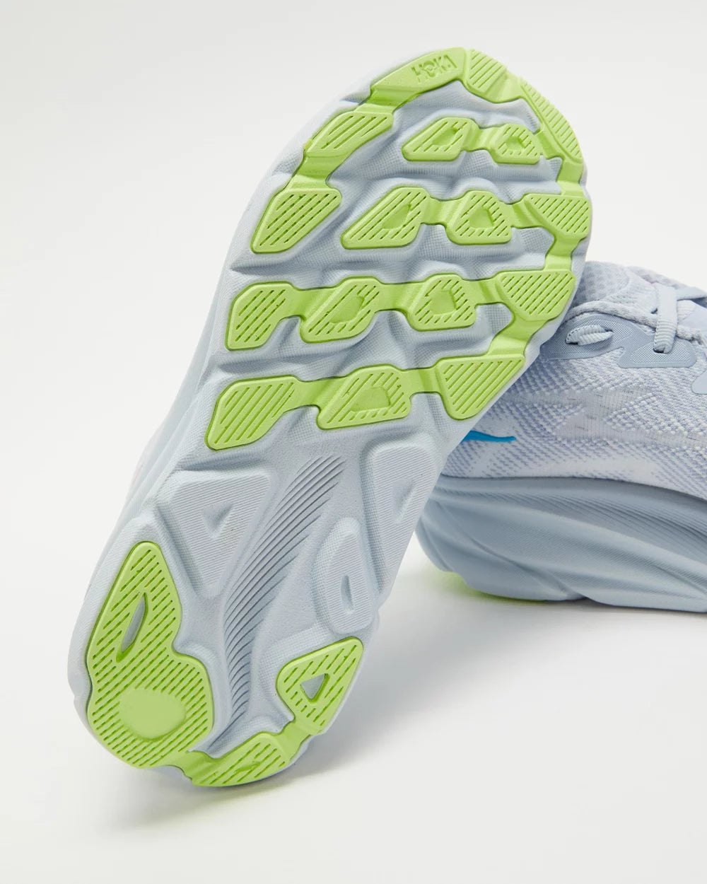 HOKA
Clifton 9