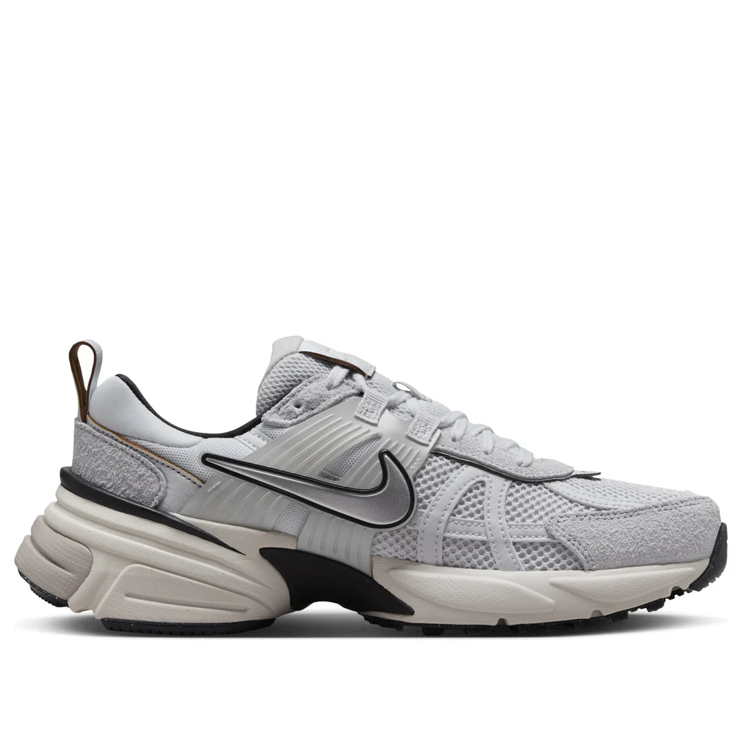 Nike - (WMNS) Nike V2K Run 'Pure Platinum Chrome
