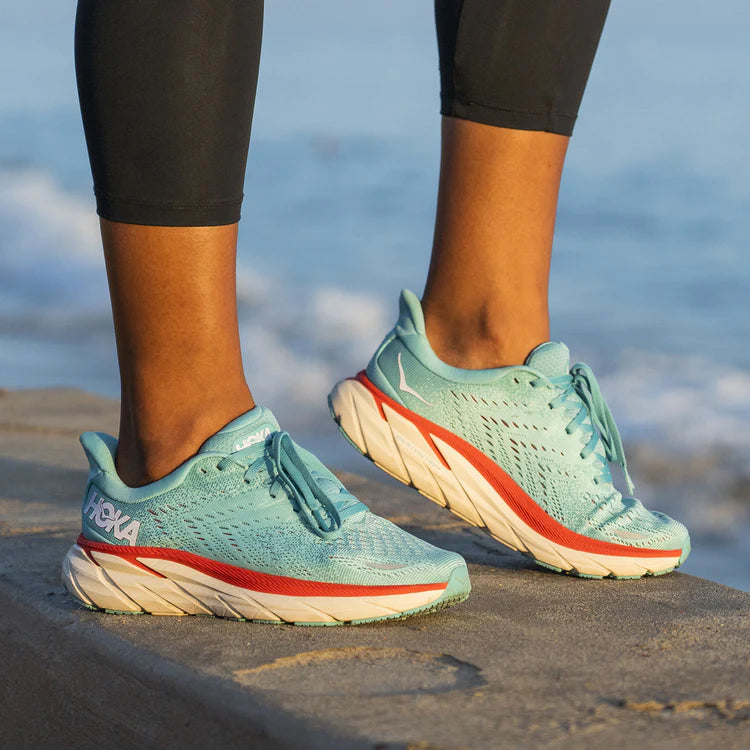 Hoka One One Clifton 8