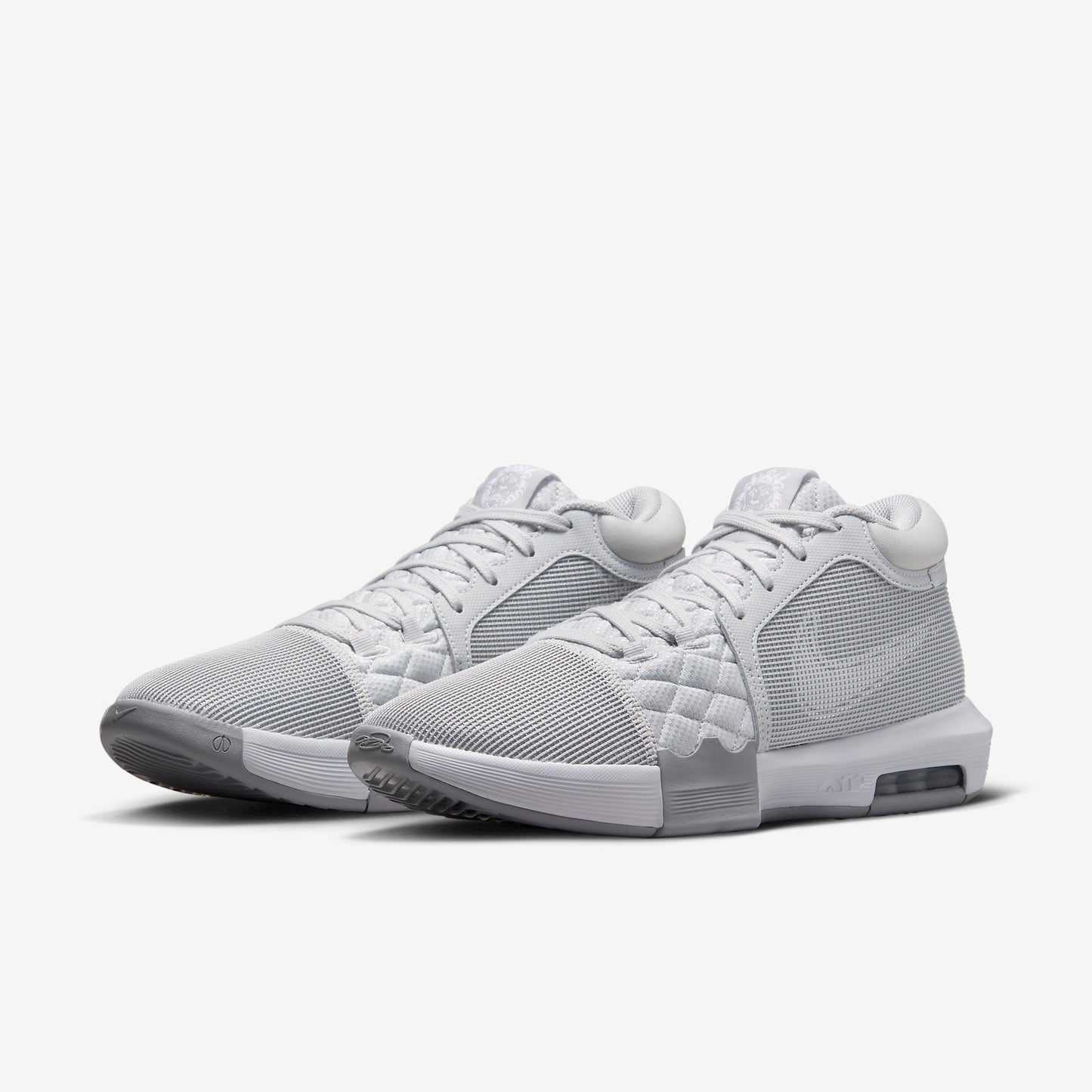 Nike LeBron Witness 8