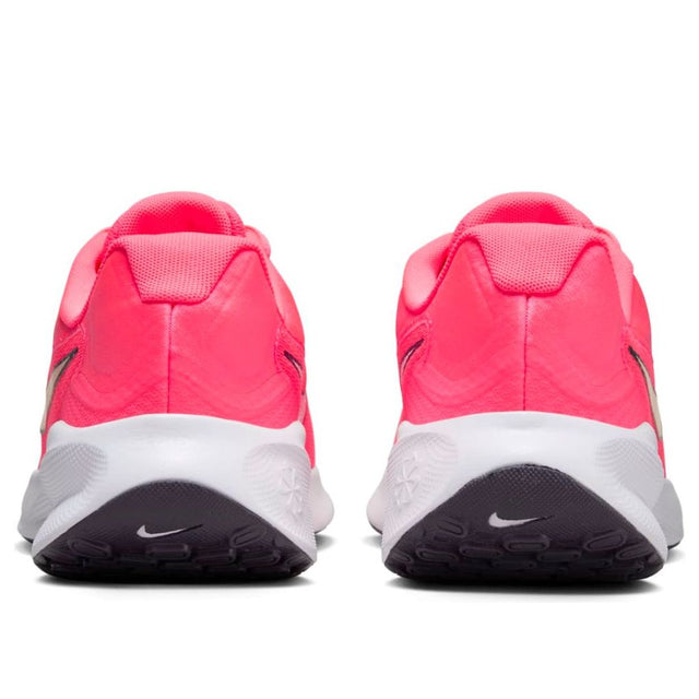 Nike Revolution 7