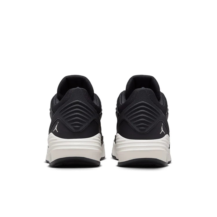 Air Jordan Max Aura 5