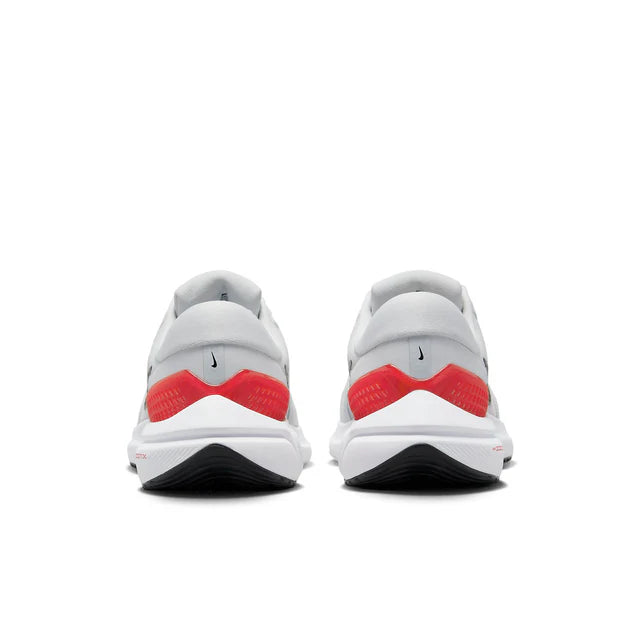 Nike Air Zoom Vomero 16
