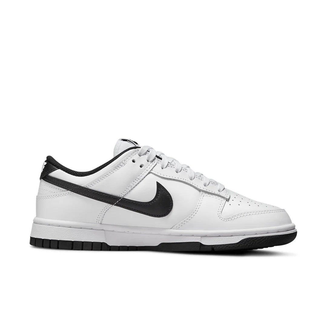 Nike - (WMNS) Nike Dunk Low 'White Black'