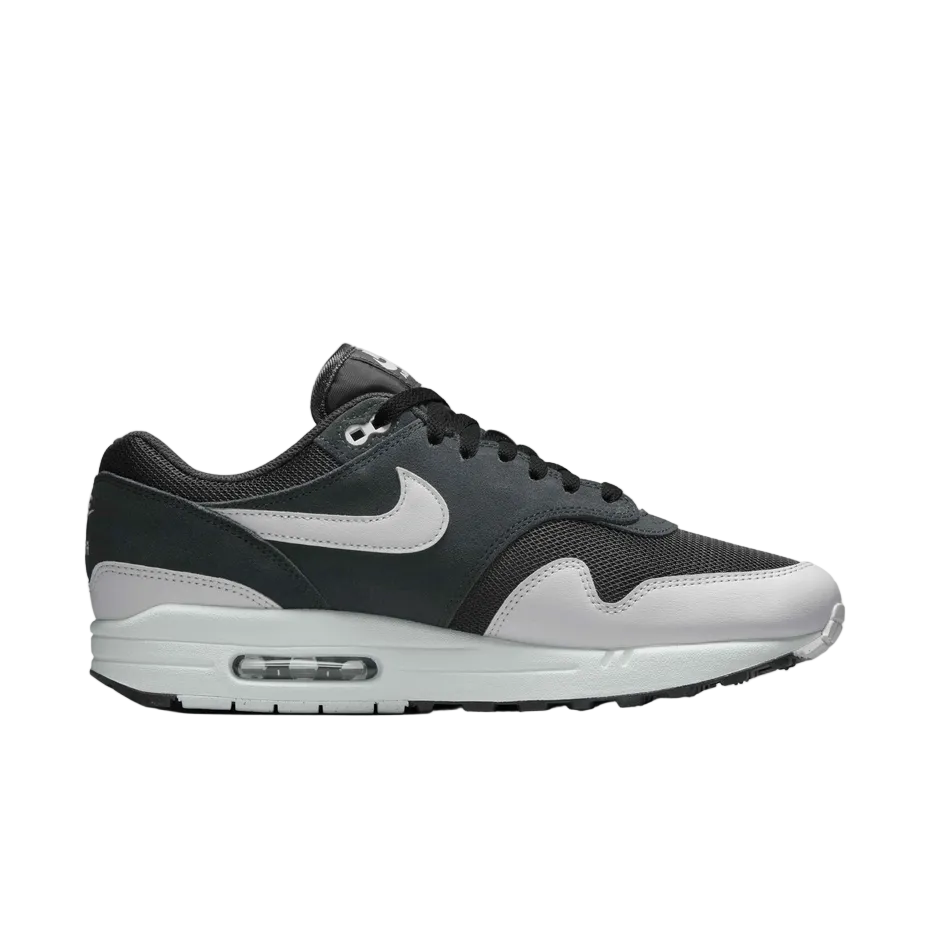 Nike Air Max 1 Essential