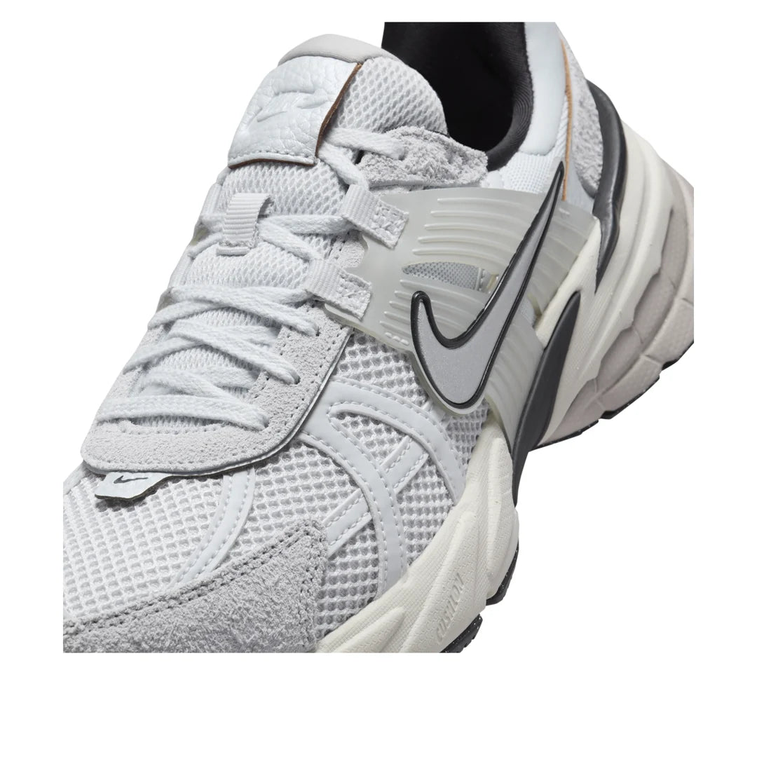 Nike - (WMNS) Nike V2K Run 'Pure Platinum Chrome