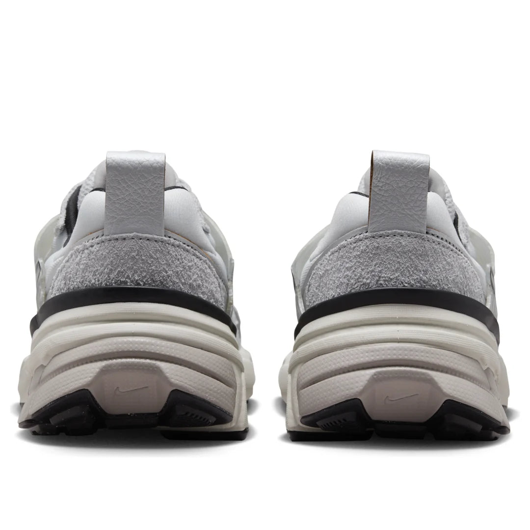 Nike - (WMNS) Nike V2K Run 'Pure Platinum Chrome