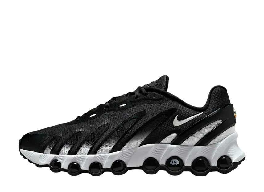 Nike Air Max DN8 "Triple Black/White