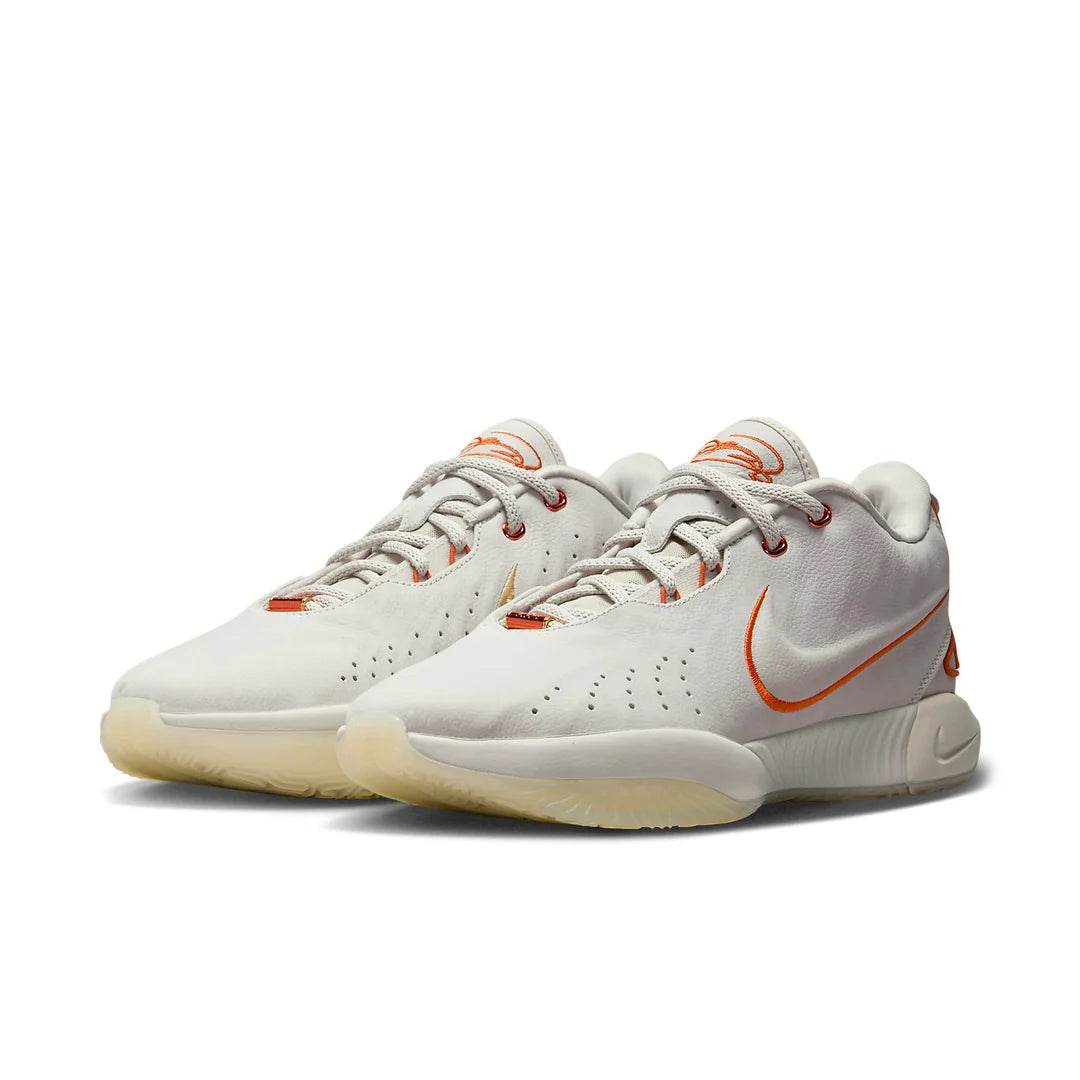 Nike LeBron 21 'Akoya