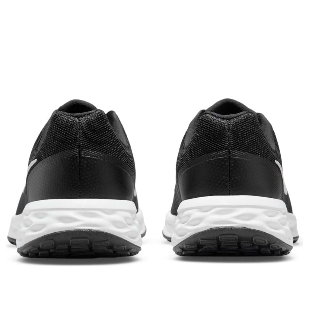 Nike Revolution 6
