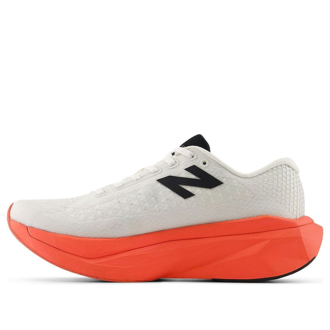New Balance FuelCell SuperComp Trainer v3