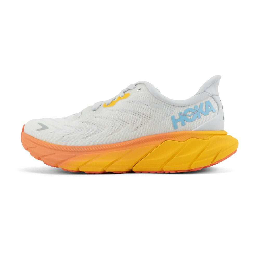 HOKA ARAHI 6