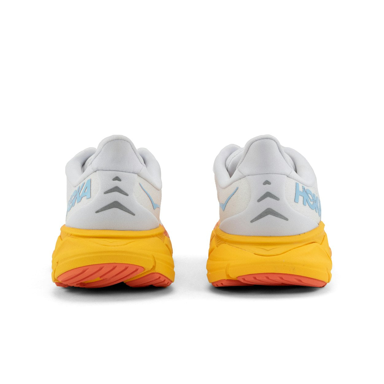 HOKA ARAHI 6