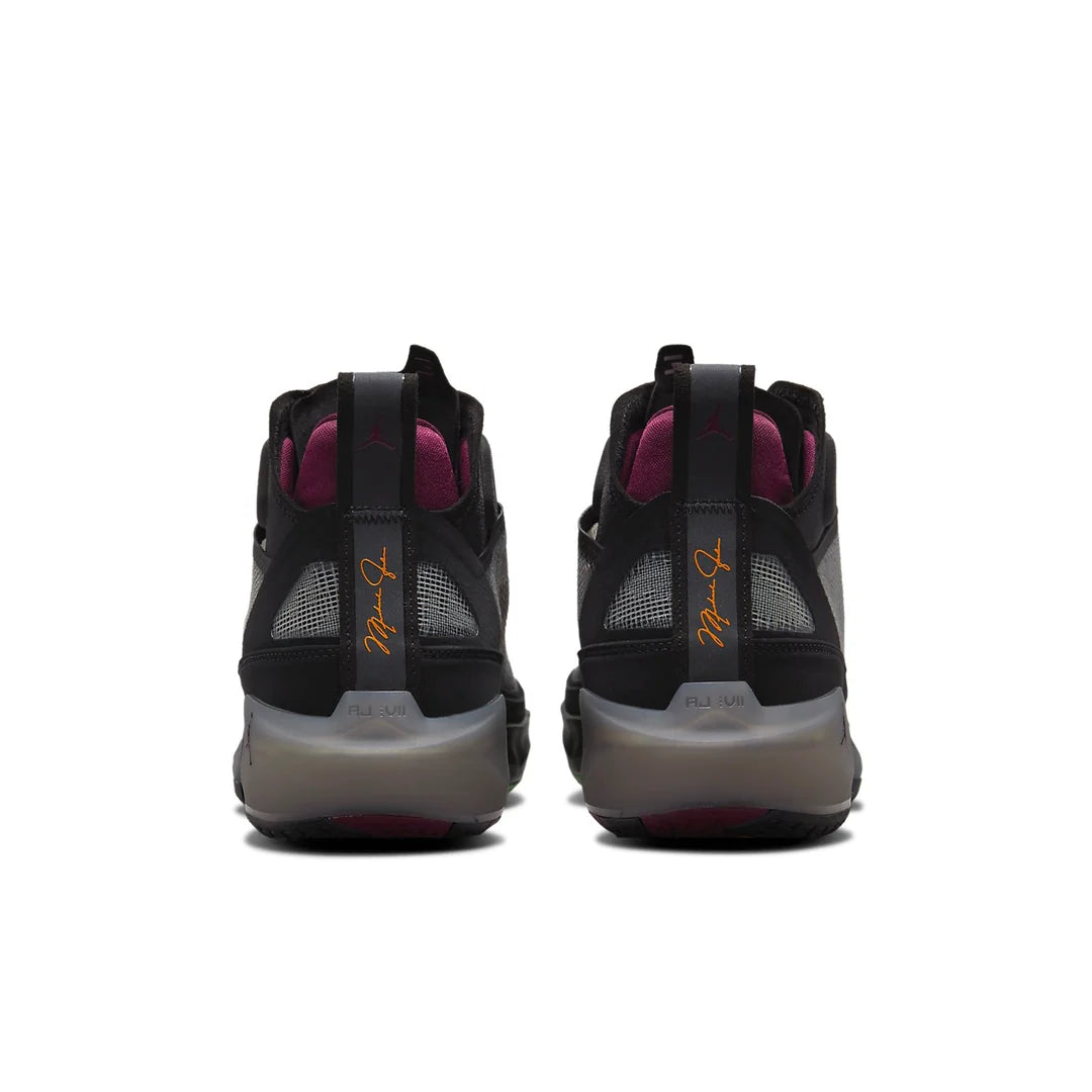Nike Jordan 37