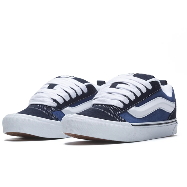 VANS KNU SKOOL