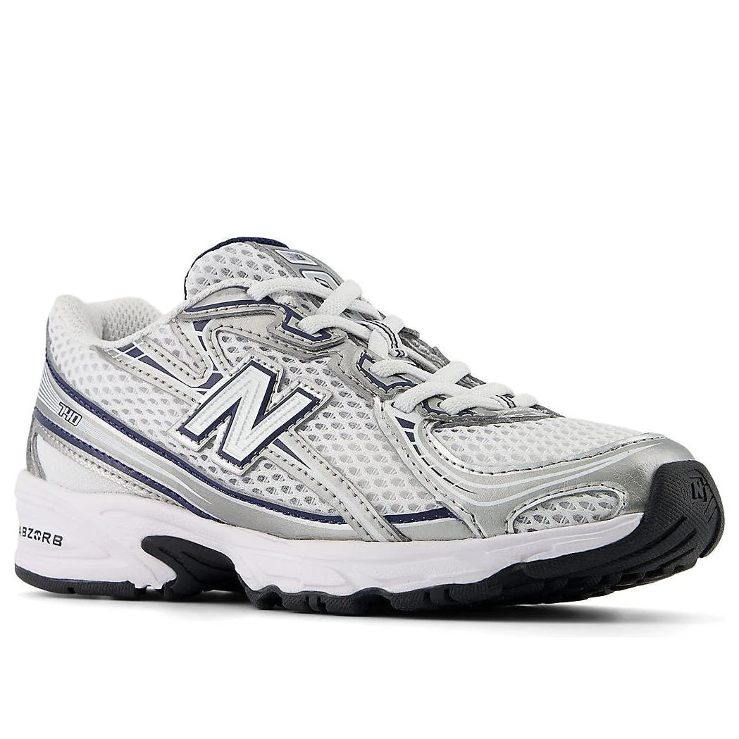 New Balance 740