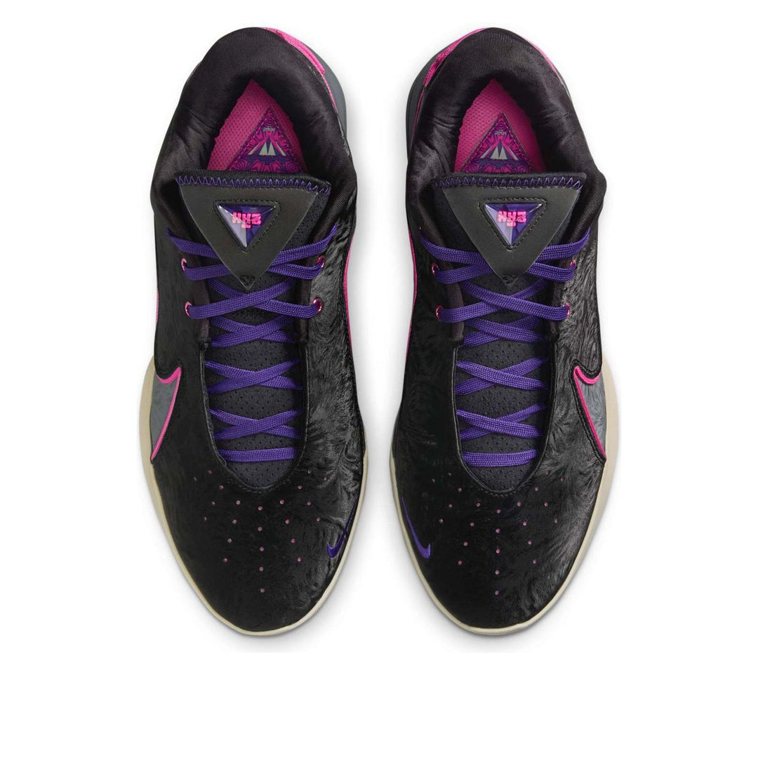 Nike LeBron 22