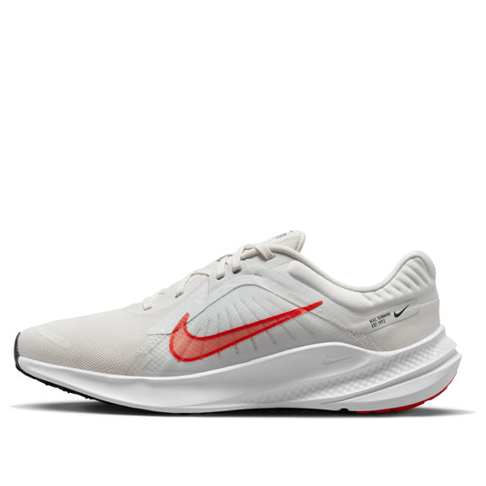 Nike Quest 5