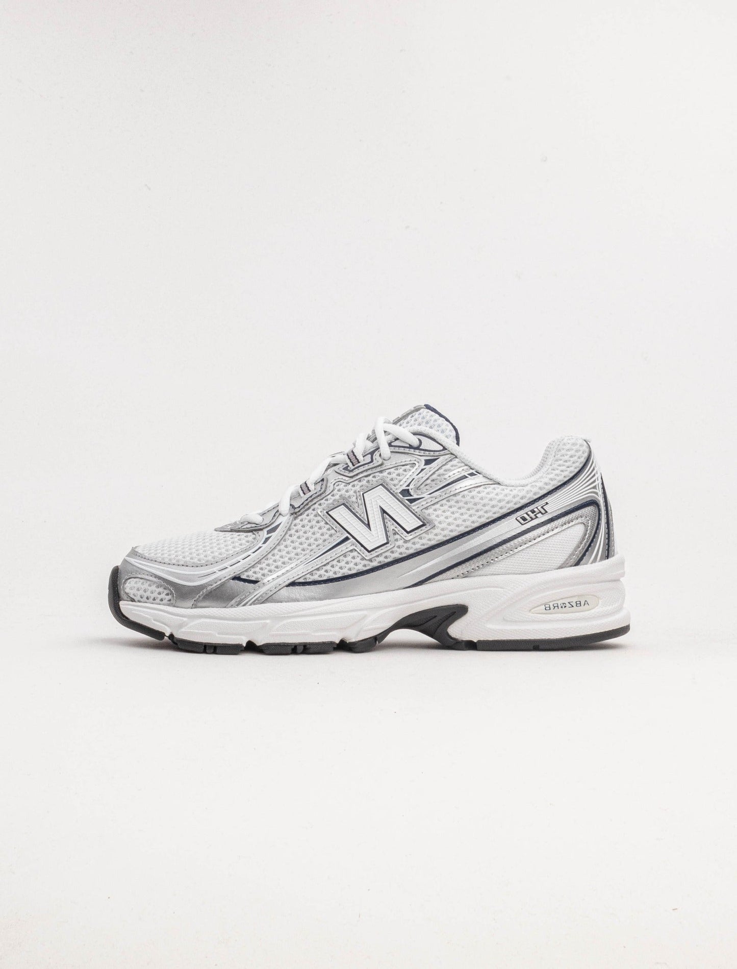 New Balance 740v2