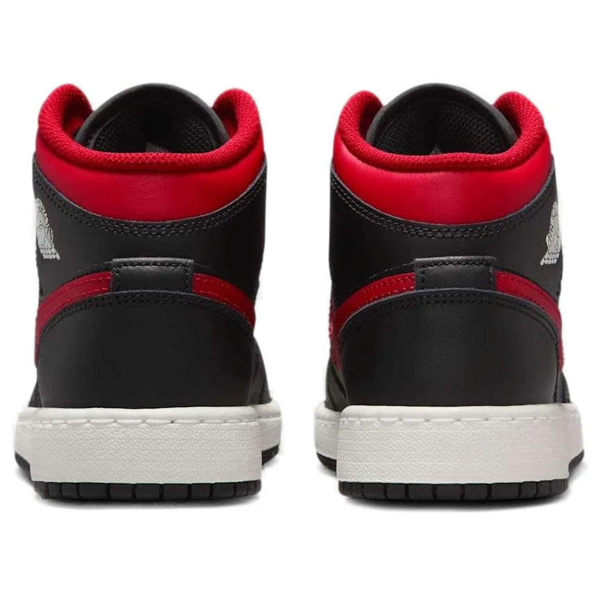 Nike Jordan 1 Mid
