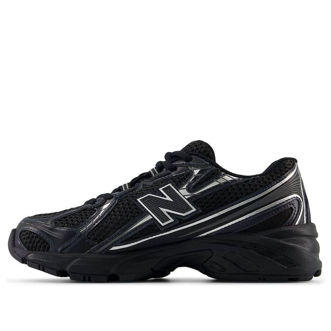 New Balance 740