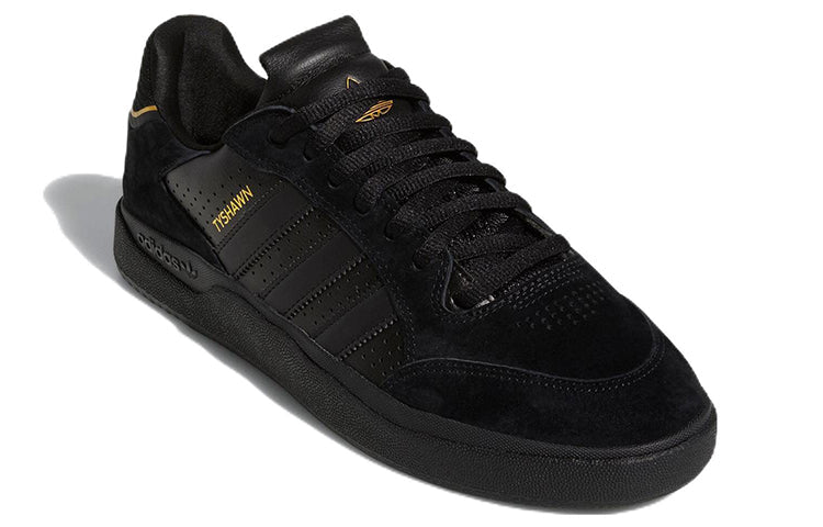 adidas Tyshawn Low
Black Gold Metallic