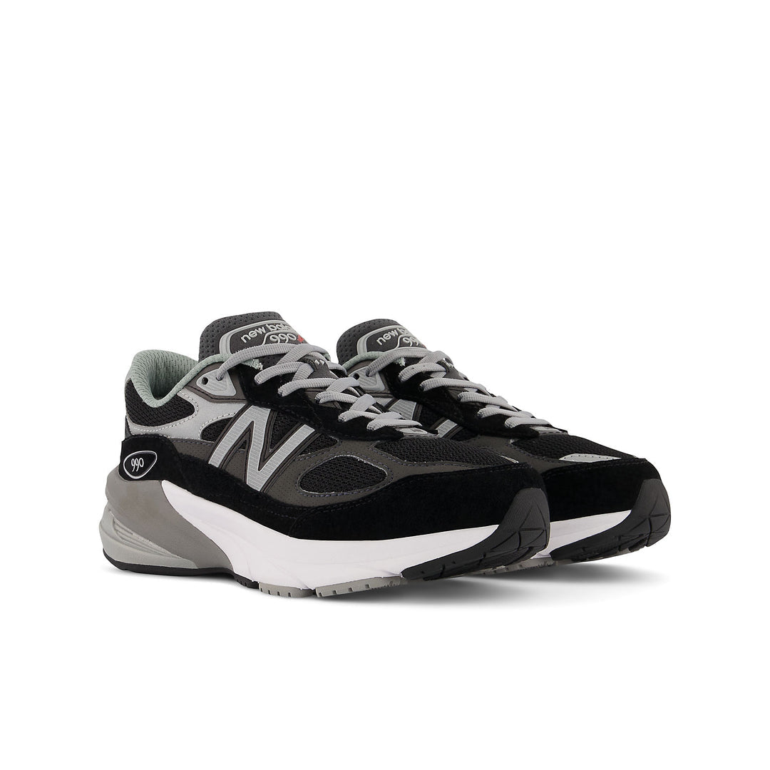 New Balance FuelCell 990v6