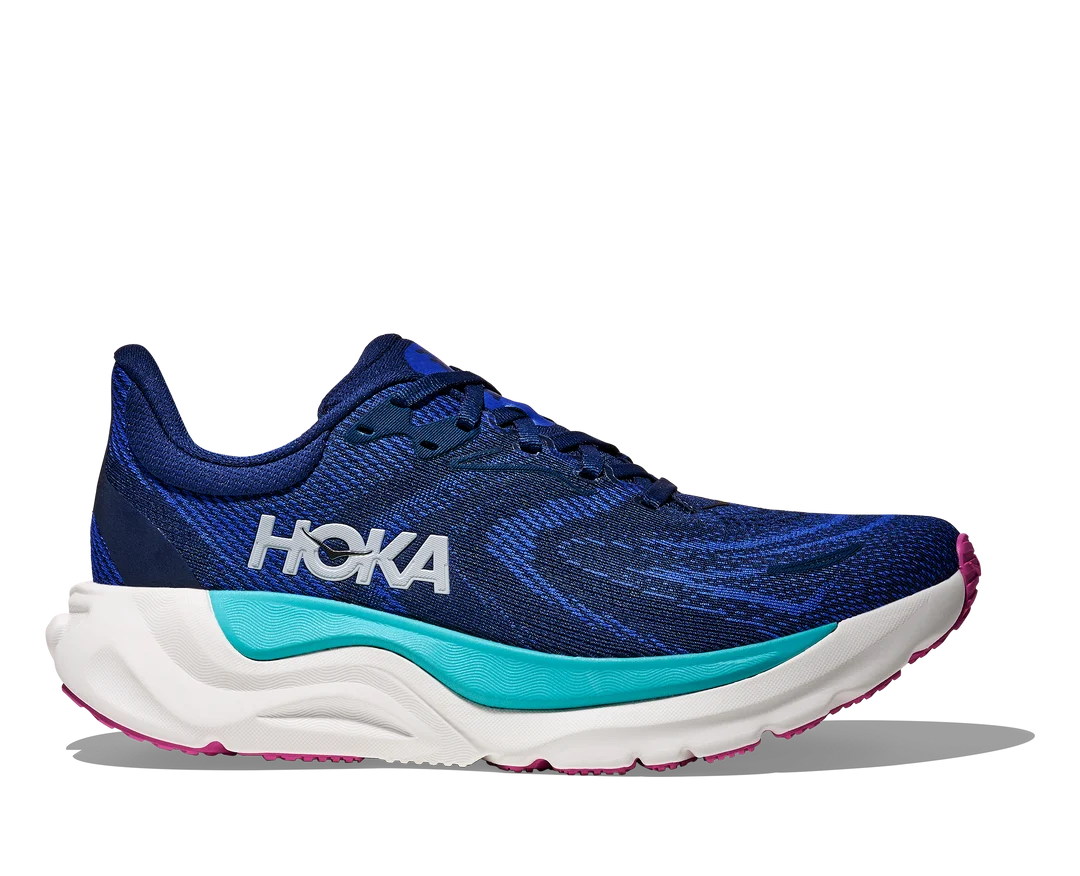 HOKA Arahi 8 in the Midnight Blue