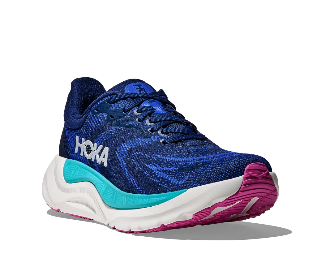 HOKA Arahi 8 in the Midnight Blue