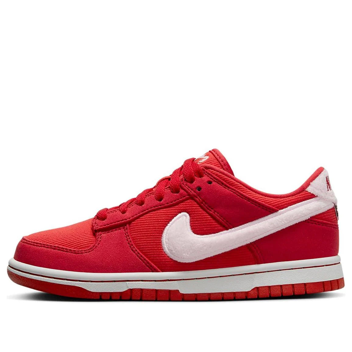 Nike Dunk Low 'Valentine's Day'