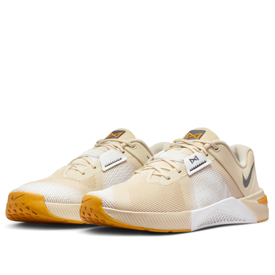 Nike-Metcon 10 'Light Khaki Gold Leaf'