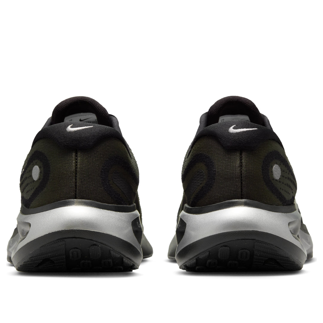 Nike-Journey Run 'Black Metallic Silver'