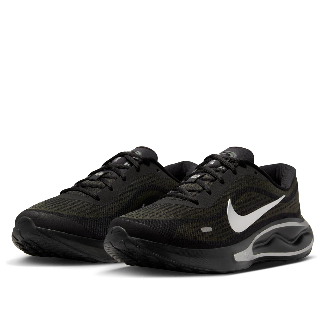 Nike-Journey Run 'Black Metallic Silver'