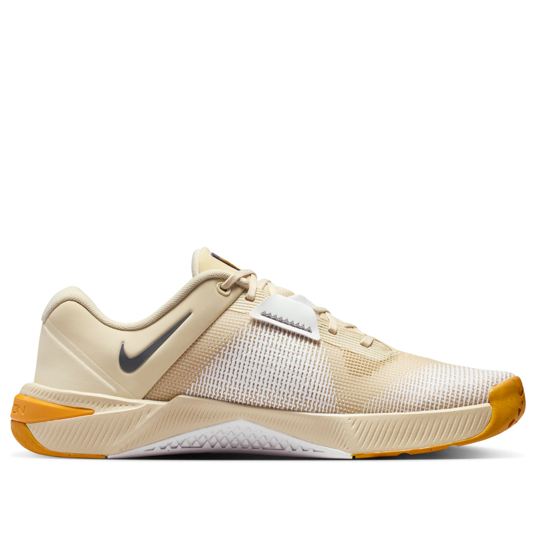 Nike-Metcon 10 'Light Khaki Gold Leaf'