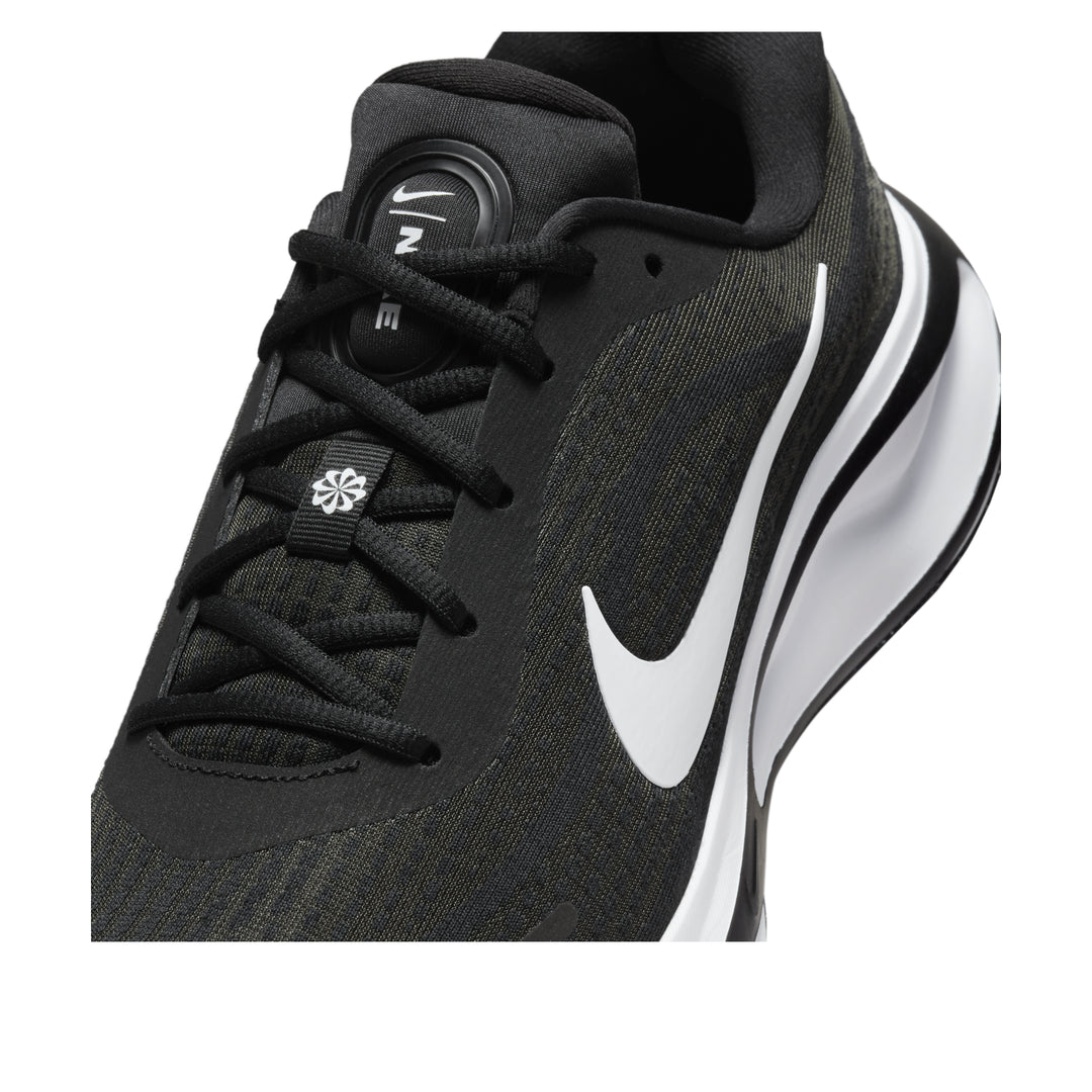NikeJourney Run 'Black White'