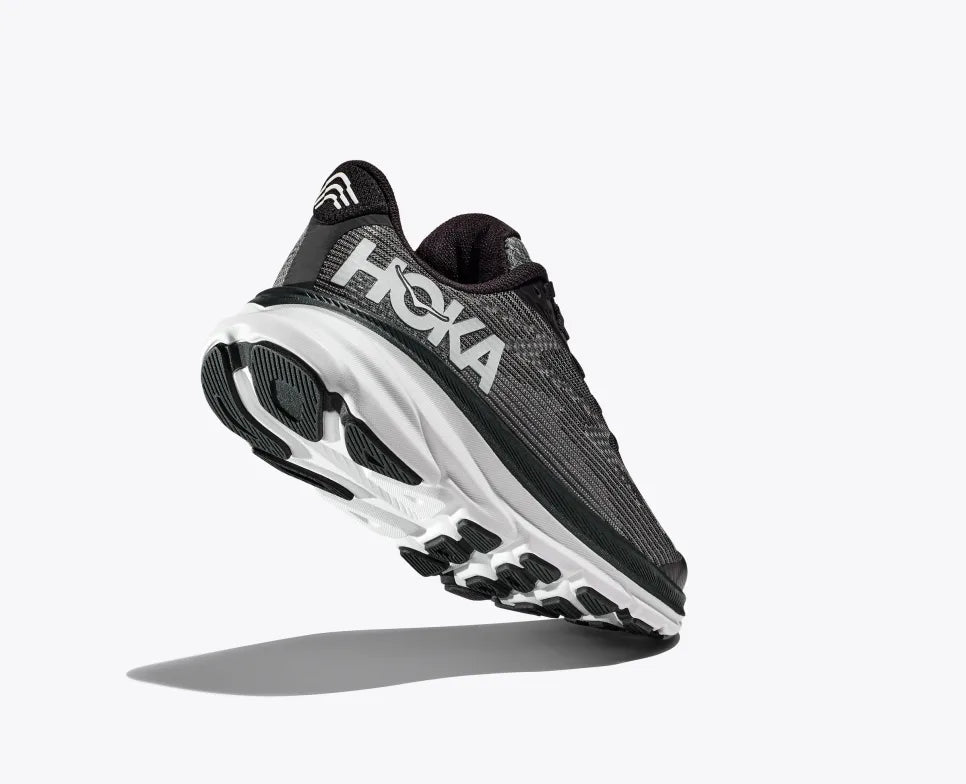 HOKA Clifton 9