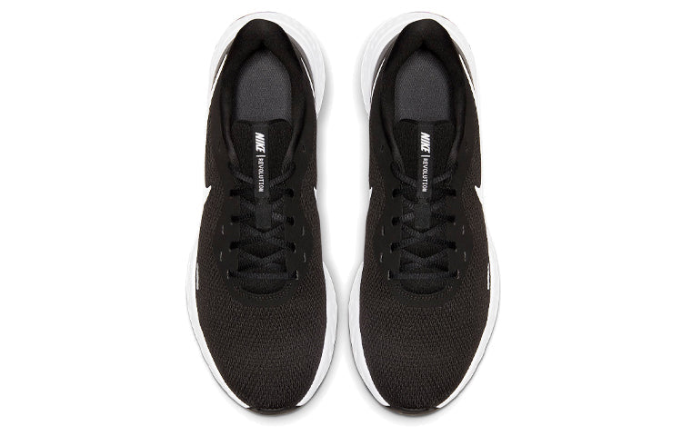 Nike-Revolution 5 'Black White'