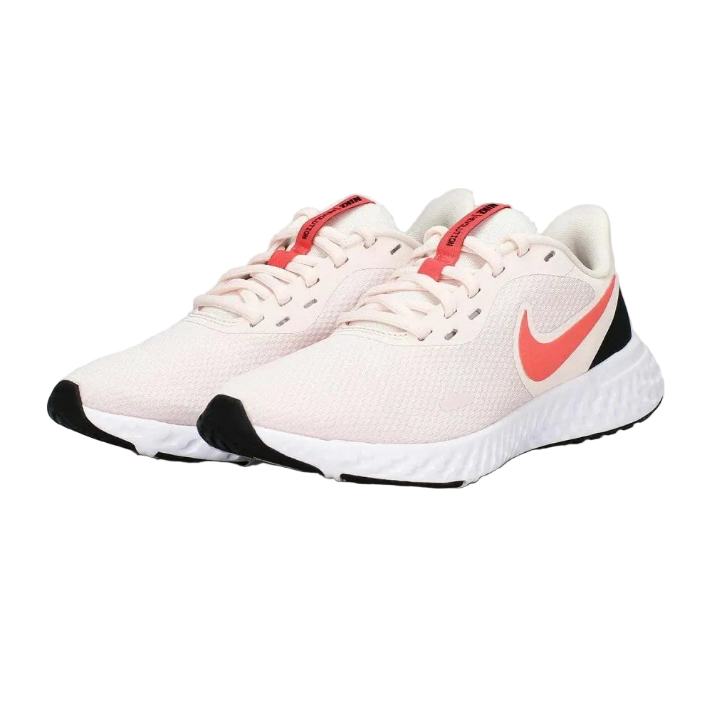 Nike Revolution 5