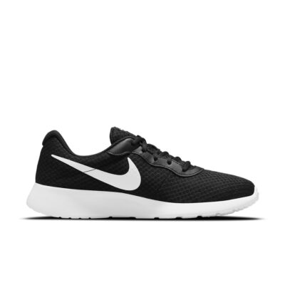 Nike Tanjun