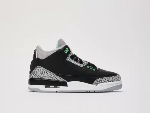 KIDS JORDAN AIR JORDAN 3 RETRO 'GREEN GLOW' GRADE-SCHOOL