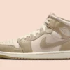 Air Jordan 1 Mid “Legend Light Brown”